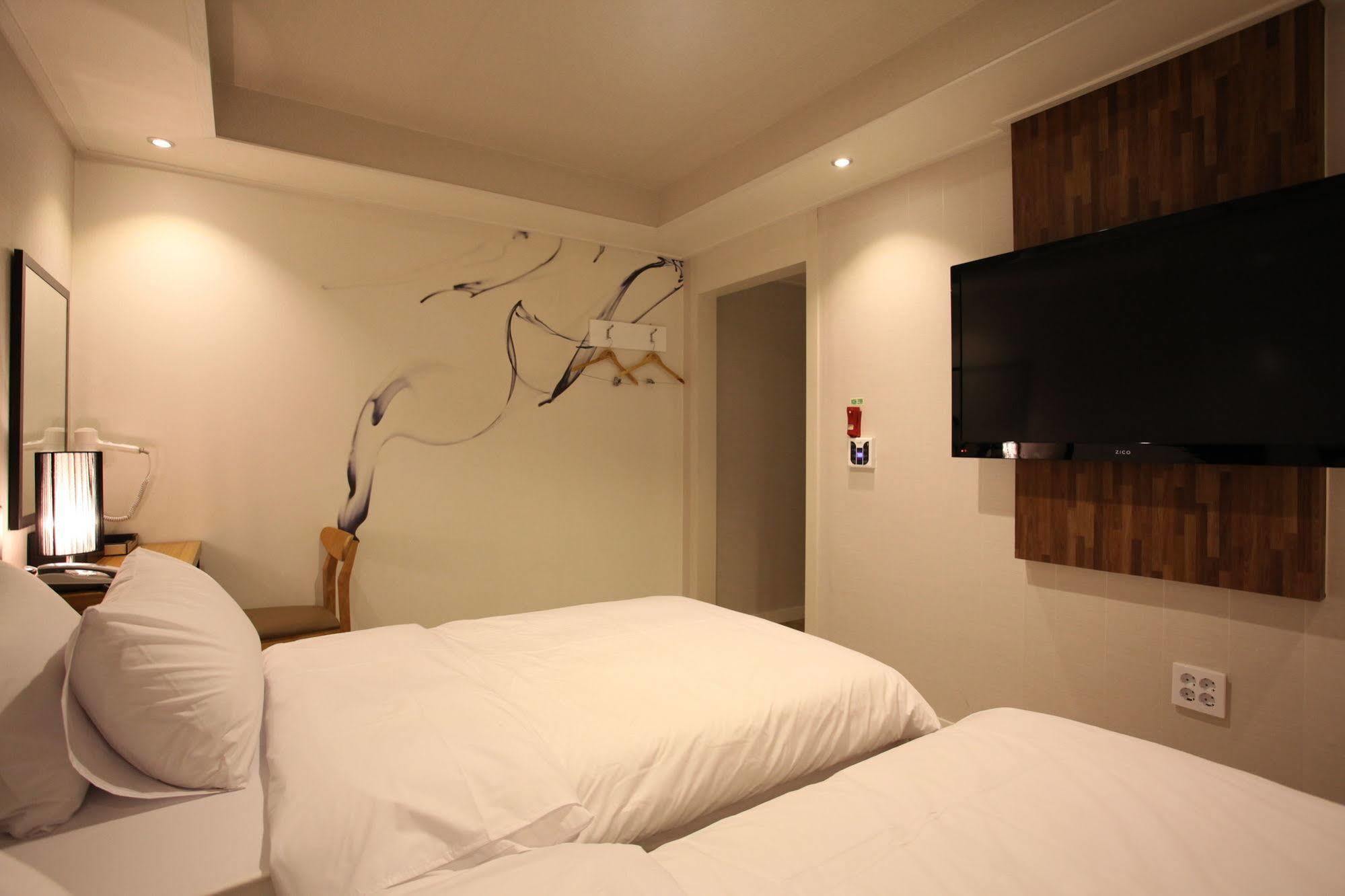 New Suwon Hotel Zewnętrze zdjęcie
